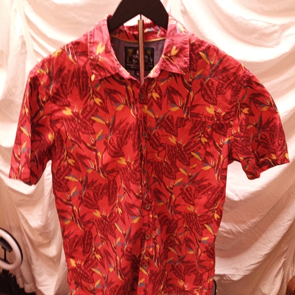 Vibrant Red Floral Men's Casual Shirt - Picture 4 of 6